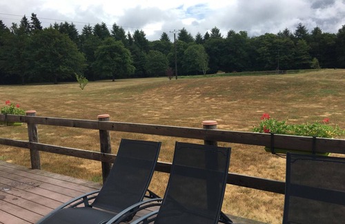 Chaon Cottage | Charming Sologne Retreat: Spacious, Comfortably Decorated, with Terrace and Beautiful Garden