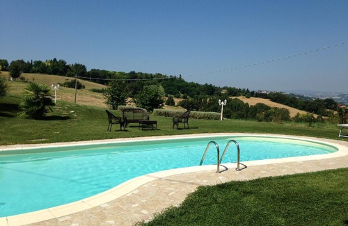 Montelabbate House | Charming solution, swimming pool 10 minutes from the sea