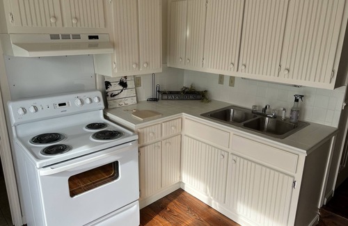 Ellendale House | Charming, southern retreat located on historic property