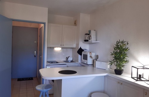 Miramar Apartment | Charming studio 700 m from the center and close to the beach