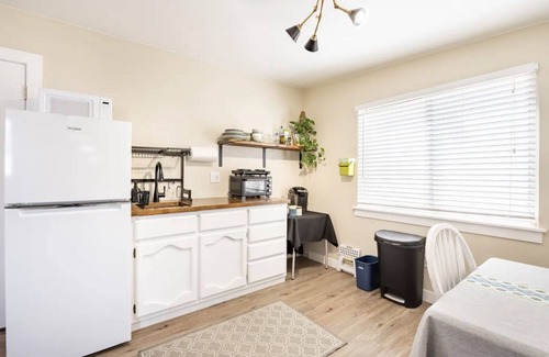 Villa Park Apartment | Charming Studio 2 Blocks from Light Rail & Downtown Bike Path!
