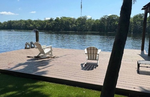 Astor Apartment | Charming studio in fabulous Astor with AC