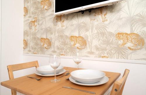 Saint-Louis Apartment | Charming studio in Versailles - Welkeys