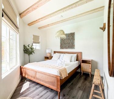 Ladera Heights House | Charming Studio Oasis with Pool Near SoFi - MKLAD4