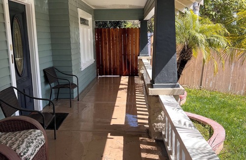 Downtown Riverside House | Charming studio uint in a house -Riverside with WiFi and AC all private gate