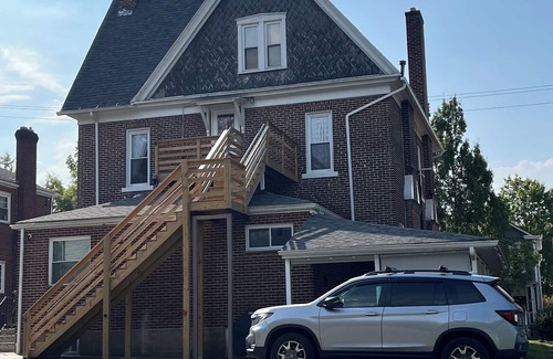 Oakmont Apartment | Charming studio with AC and WiFi in delightful Oakmont.