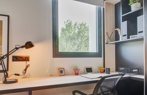 Milagrosa Apartment | Charming Studio with High-Speed Wi-Fi in Pamplona