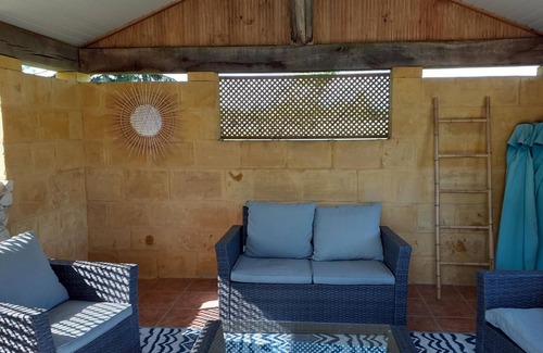 Naussannes Apartment | Charming Studio with Pool Access, Private Pond, and Scenic Garden Views