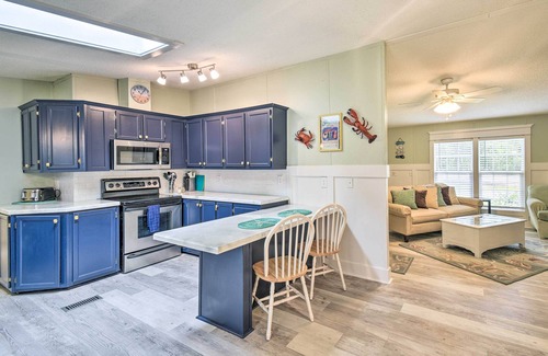 Supply House | Charming Supply Home < 2 Mi to Holden Beach!