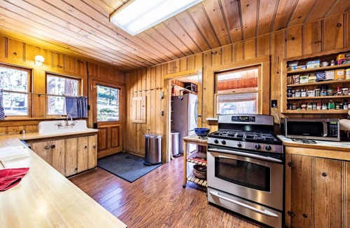 Elk Point Cabin | Charming Tahoe Cabin with Hot Tub, Walk To Private