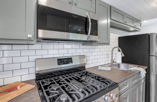 Lampasas House | Charming Tiny Home Near Lake & Hill Country Fun