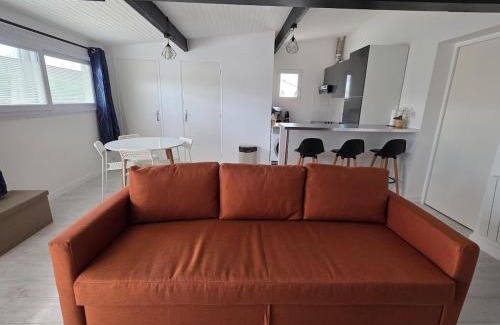 Pontault-Combault Apartment | Charming townhouse for 5 people