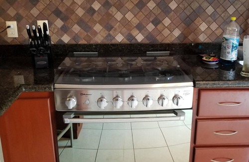 Villa Marina Condo | Charming Townhouse Condo w/Large Pool 2 Blocks from Beach