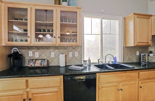 Turlock House | Charming Turlock Home w/Private Pool!