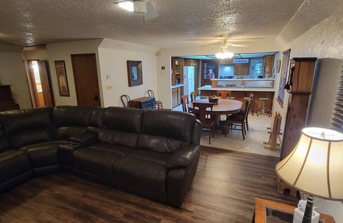 Wilburton House | Charming Two-Story Escape by Golf Course – Close to Robbers Cave Park