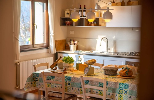 Cogorno House | Charming typical stone house with stunning sea views and privacy