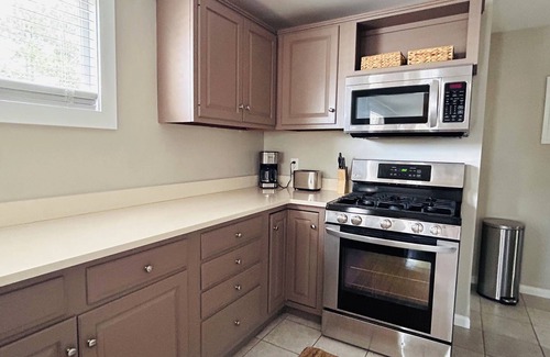 Lafayette House | Charming, updated 2-bedroom, 2 bathroom in wonderful area, minutes from Boulder!