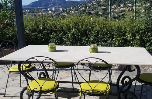 Mandelieu-La-Napoule House | Charming villa in a quiet location with sea and Esterel views overlooking the bay of Mandelieu