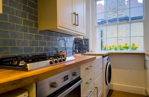 Stepney Green Apartment | Charming Victorian Flat Featured on TV | PTK