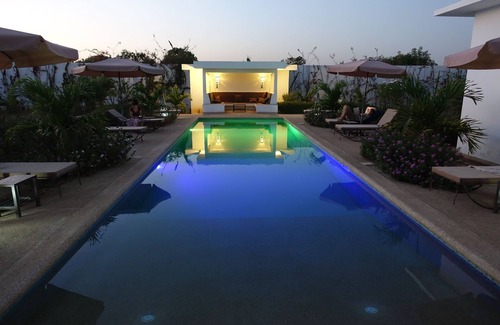 Ngaparou House | Charming villa with 5 bedrooms, 4 bathrooms with swimming pool and magnificent tropical garden.