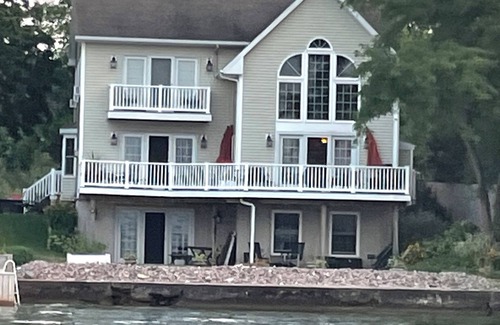 Clayton Apartment | Charming Waterfront duplex docks. small dog welcome
