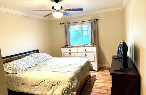 Acampo Other | Charming Wine Country Farmhouse - Private Guesthouse in the Vineyards