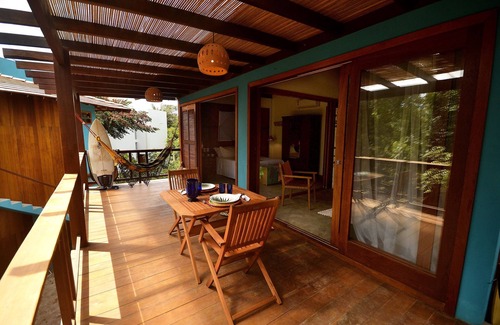 Barra Grande House | Charming Yellow Bungalow on Algodões Beach with full kitchen.