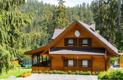 Zavazna Poruba Ski Chalet | Chata Janka