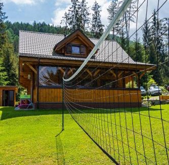 Zavazna Poruba Ski Chalet | Chata Janka