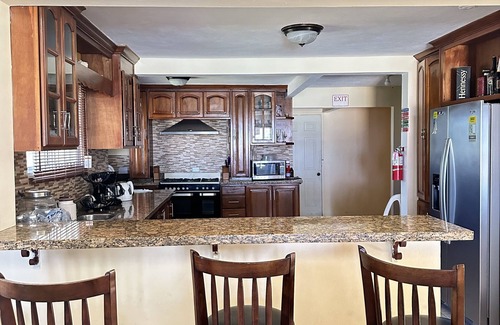 IronShore Estates House | Chateau De La Rose