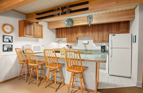 Aspen Condo | Chateau DuMont by iTrip Aspen Snowmass