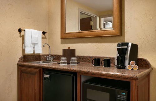 Table Rock Resort | Chateau On The Lake Resort Spa and Convention Center