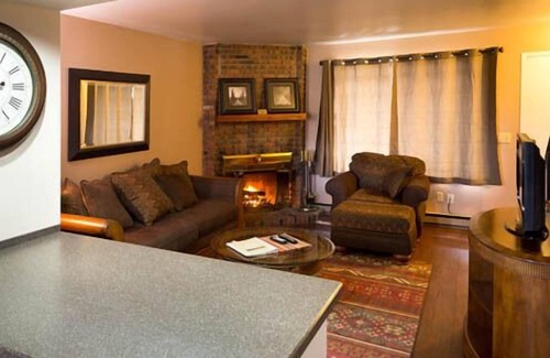 Red Lodge Cabin | Chateau Rouge