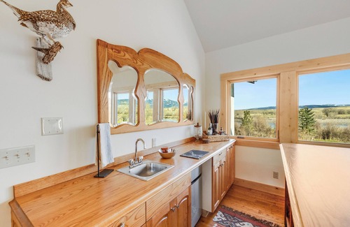 Livingston House | Chateau Yellowstone