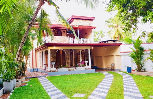 Aluthgama House | Cheap Vacation Rental, Vacation in Srilanka, 1-8 Person