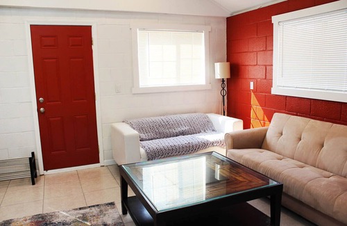 Carson City House | Cheerful 1-Bedroom on the eastside downtown