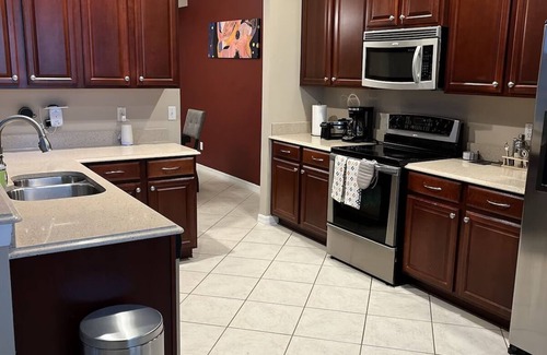 Ocoee House | Cheerful 3/3 townhouse located in Ocoee, FL