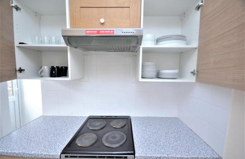 East Ham South House | Cheerful 3 Bedroom Home in Greater London