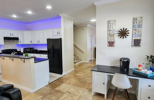 Clearwater House | Cheerful 4 bedroom house near Clearwater Beach! Pet Friendly.