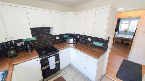 Cheltenham House | Cheerful 4-bedroom House