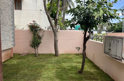 Coimbatore Villa | Cheerful 5- bedroom villa in Thudiyalur with Mountain View