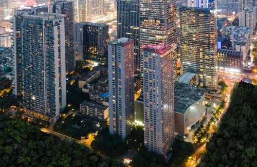 Hejiang Pavilion Hotel | Cheng Du Wifc Suites -YYC Preferred成都西金阁套房