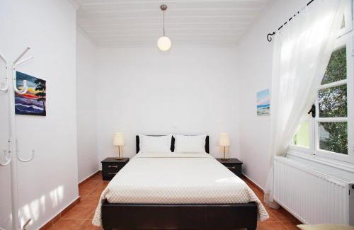 Alikias Villa | Cherry Cottage