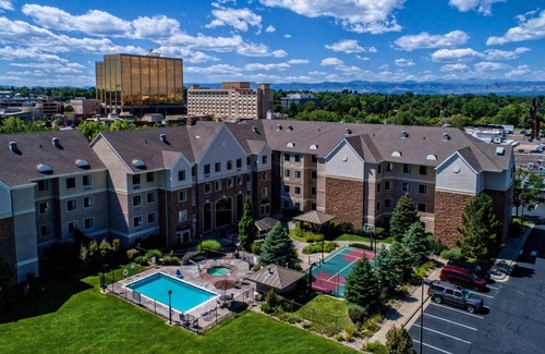 Glendale Condo | Cherry Creek Suite with Free Breakfast! Pool, Shared Hot Tub + Gym Access
