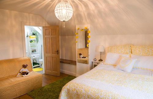 Quigley's Point Bed & Breakfast | Cherrytree House B&B