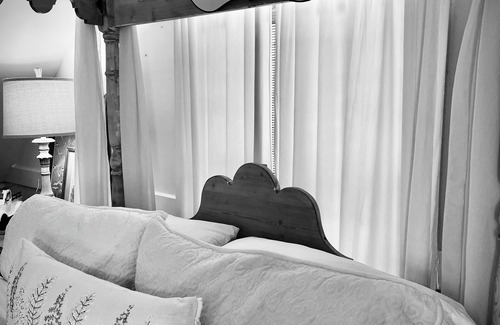 Columbia Bed & Breakfast | Chesnut Cottage Inn Bed & Breakfast