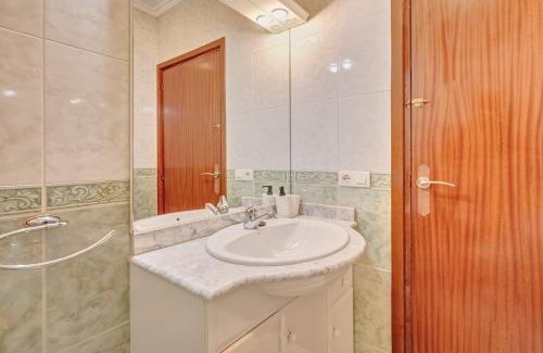 Haro Apartment | Chestnut by clabao