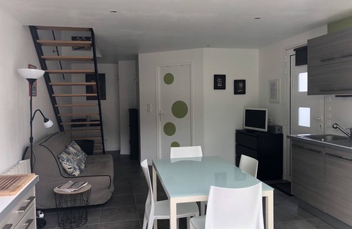 Anglet Apartment | Chiberta, T2 house, air-conditioned bedroom, terrace/garden; beaches, golf courses, everything within walking distance!