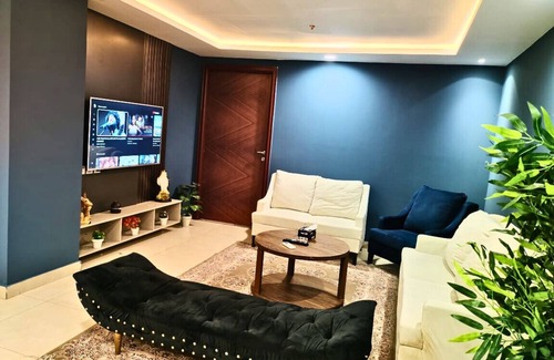 Lahore Apartment | Chic 1-bedroom apartment with WiFi, AC in vibrant Lahore