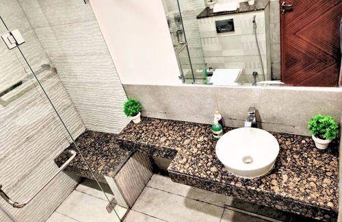 Lahore Apartment | Chic 1-bedroom apartment with WiFi, AC in vibrant Lahore